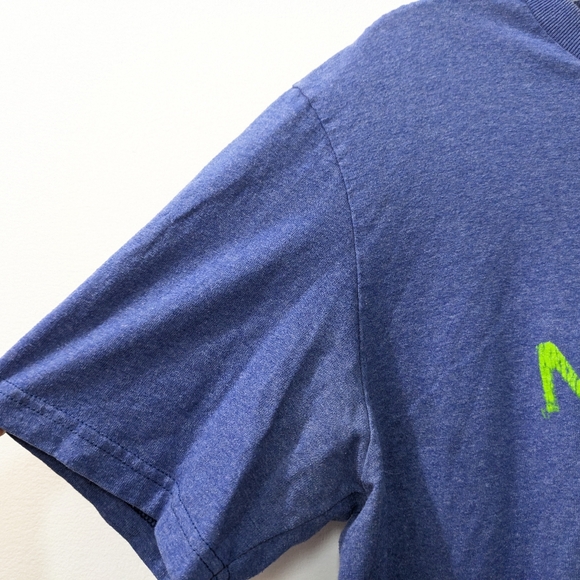 The North Face Blue Short Sleeve with Neon Green Logo, Mens Large - Picture 3 of 6